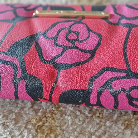 Betsey Johnson wristlet wallet - Picture 6 of 7